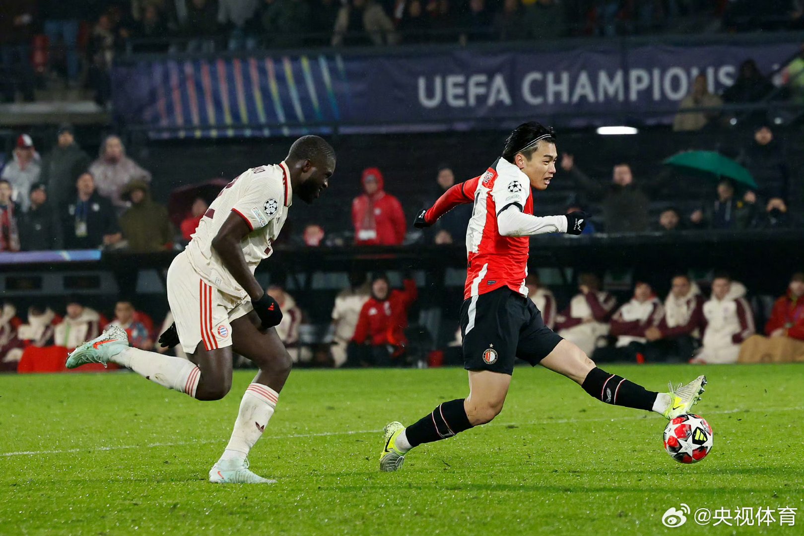 今晚欧冠焦点战，费耶诺德调整名单，话题不断，更衣室氛围转暖的简单介绍-九游娱乐网站