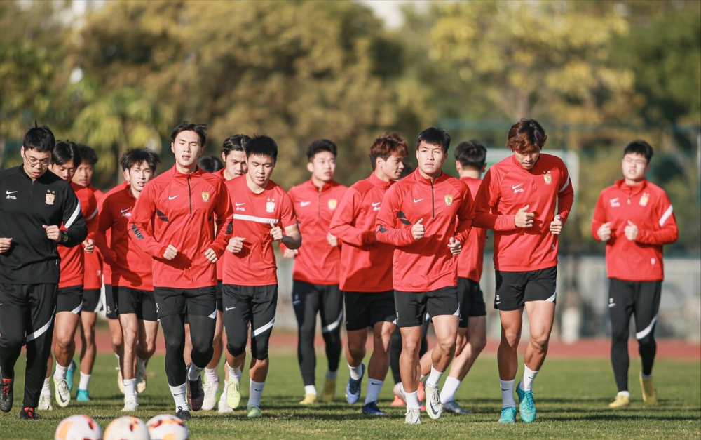 太狠了!广州队单刀错失备战欧篮联埃因霍温赛前远射贴柱,阿斯顿维拉围绕西甲远射贴柱的简单介绍-九游体育